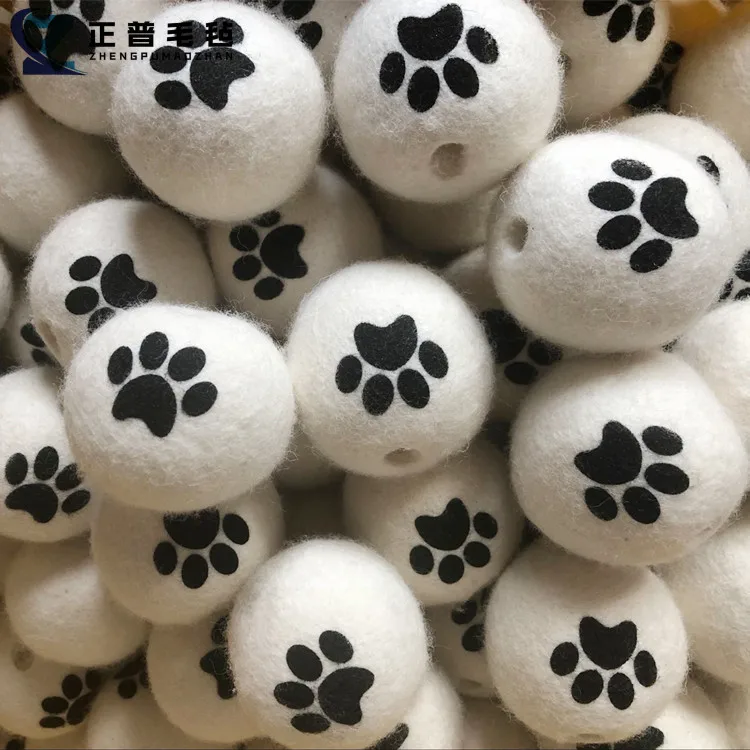 amazon top seller 2019 Multi Color Eco-friendly and Non-toxic Wool Felt Cat Ball Toys with catnip inside or bell