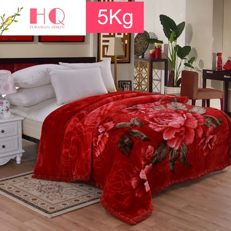 YiWu huangque supplier wholesale 1 ply or 2 ply Full size 100% polyester hot sale and soft stock used clothing bales uk