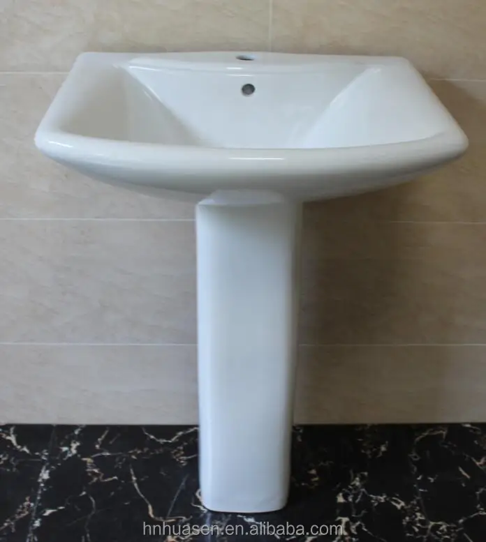 High Grade Bathroom Sanitaryware Suite Toilet and Bidet Set for Hotel
