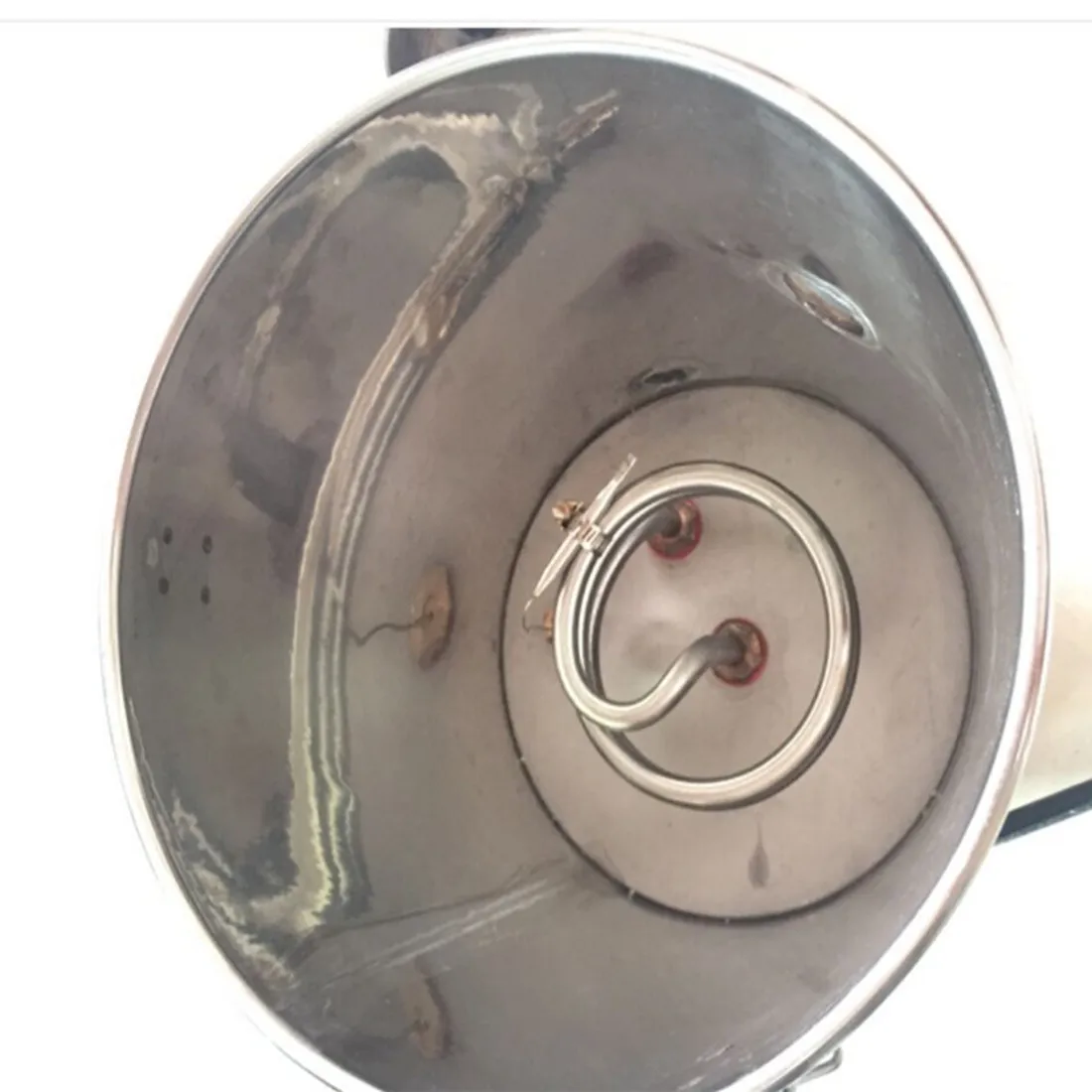 ESSENTIAL OIL DISTILLERS