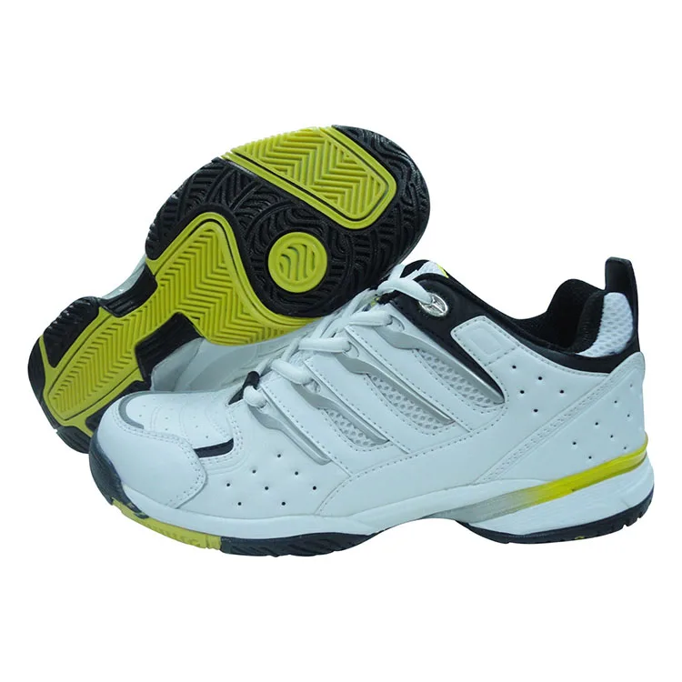 
Men sporty design tennis shoes follow fashion trend 