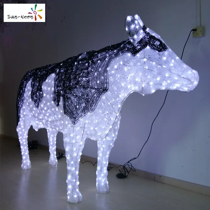Cute large plastic garden cow for outdoor decoration with good quality