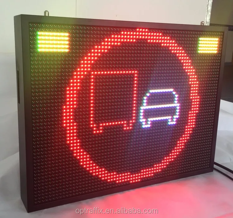 EN12966 P20 P16 P10 P8 RGB Traffic Control Full Matrix Signs Portable Car Truck Mounted LED Traffic Variable Message Signs