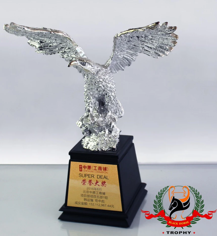 Custom american eagle statue Awards Golden Resin Eagle Statue Trophy Cup