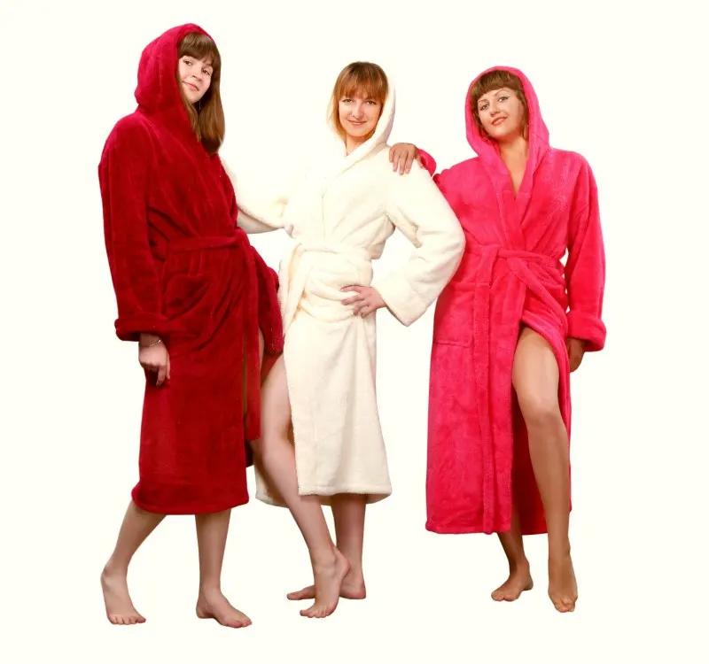 
wholesale warm super soft microfiber /fleece bathrobe shower polyester spa robe with logo 