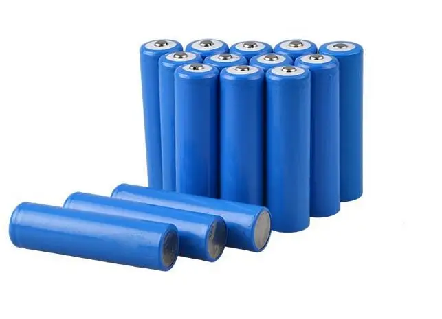 Huge Capacity Rechargeable Battery 3.7V ISR 18650 Li-ion Rechargeable  Battery