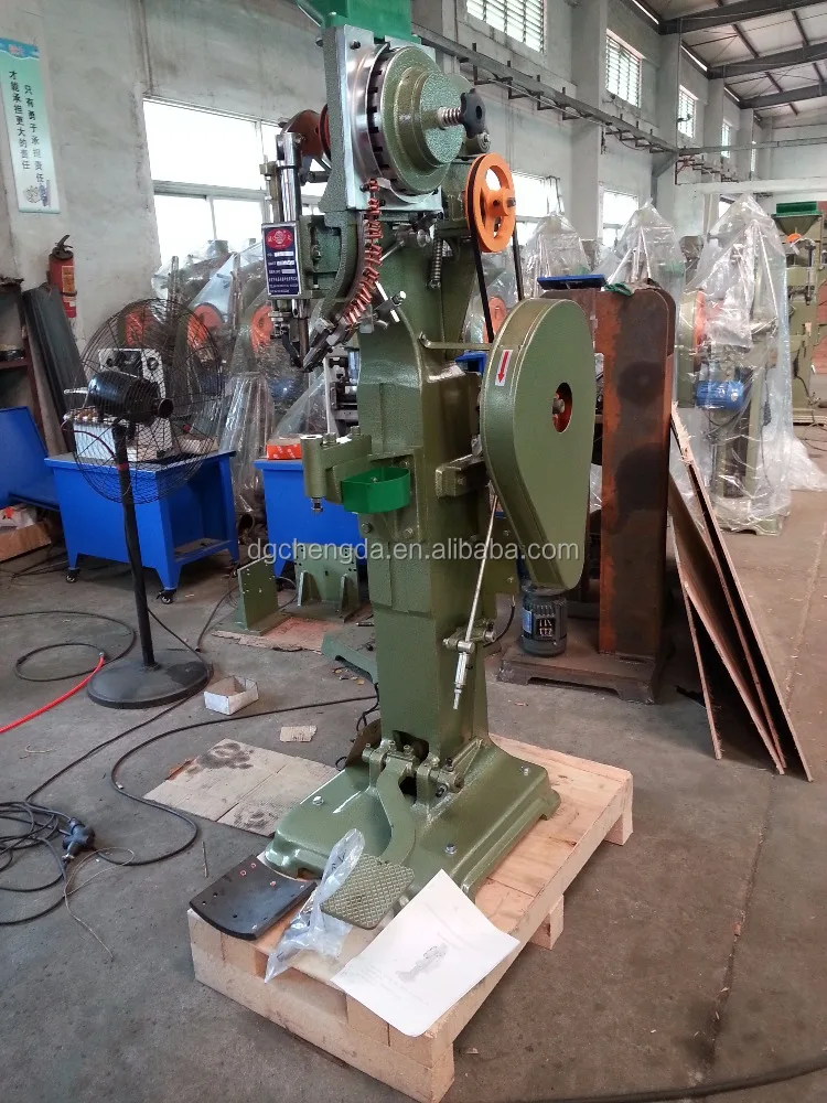 CD manual riveting machine for folding chairs