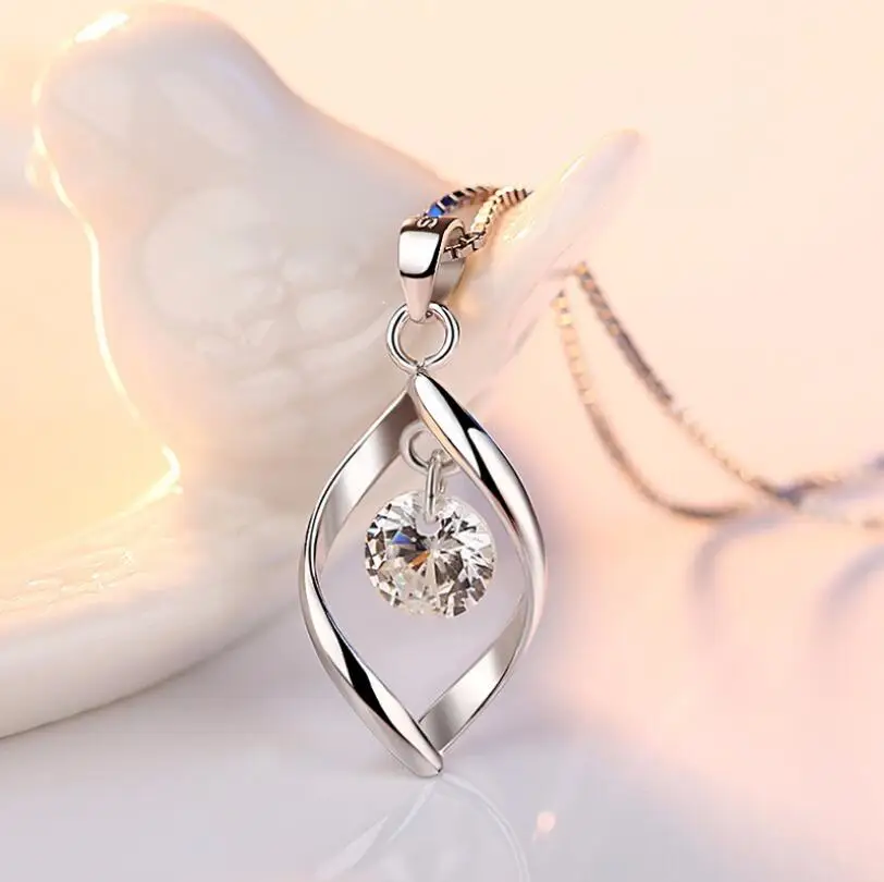 
New Women Design 925 Silver CZ Pendant Necklace 