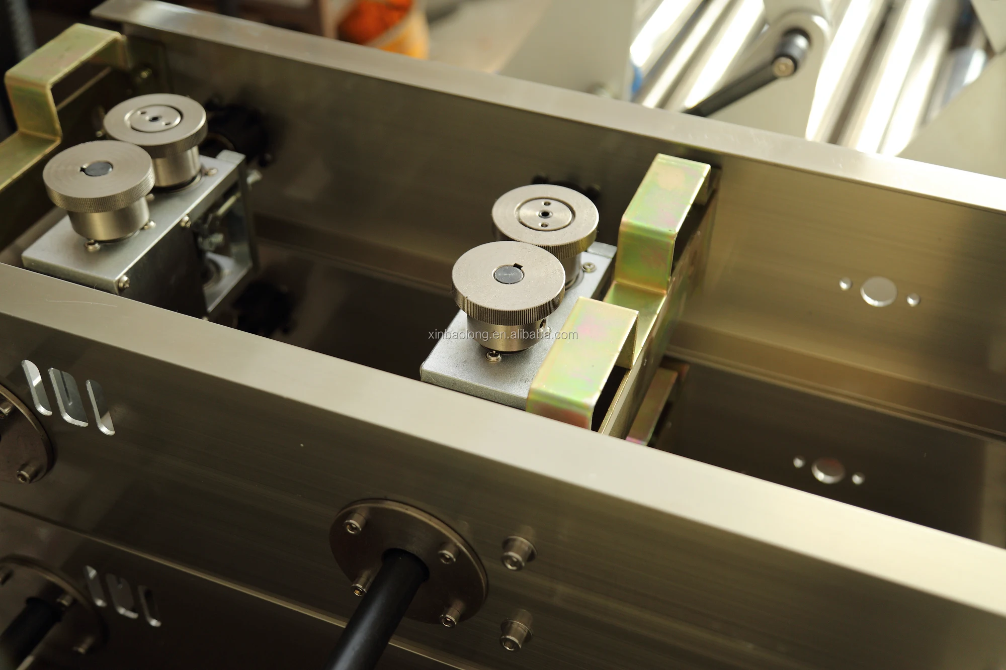 
Paper Tea Cups With Handles Disposable Cup Base Handle Holder Friendly Coffee Milk Tray Takeaway Drink Packaging machine 