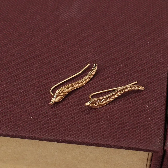 
New Alloy Leaves for Fashion Trendsetters in Europe and America Earrings 