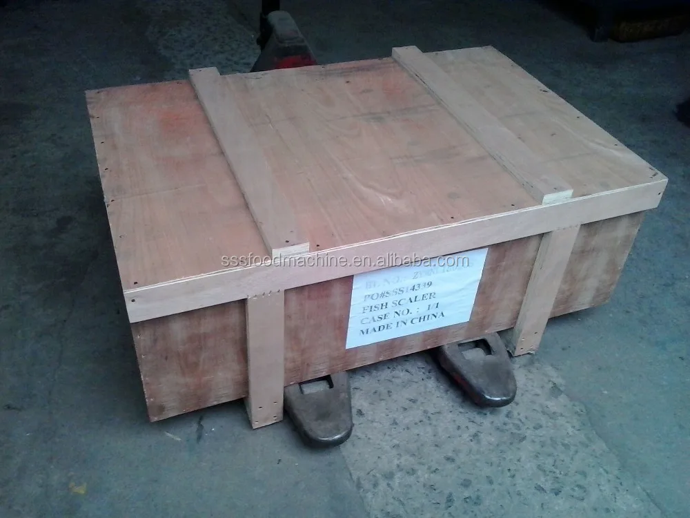 Portable manual descaling machine