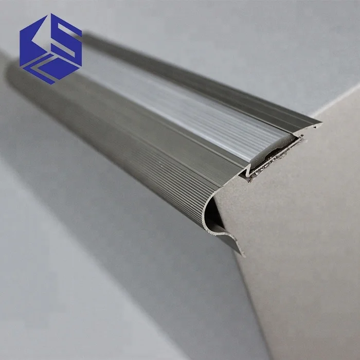 OEM professional rubber strip stair treads Anti slip aluminum stair nosing