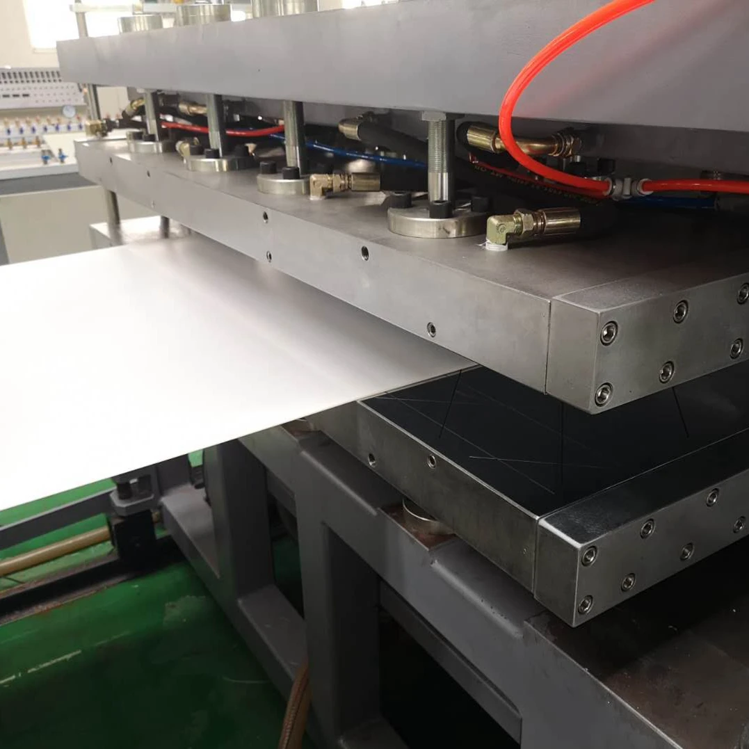 PE PP PC Polycarbonate Hollow Sheet Extrusion Production Line Machine