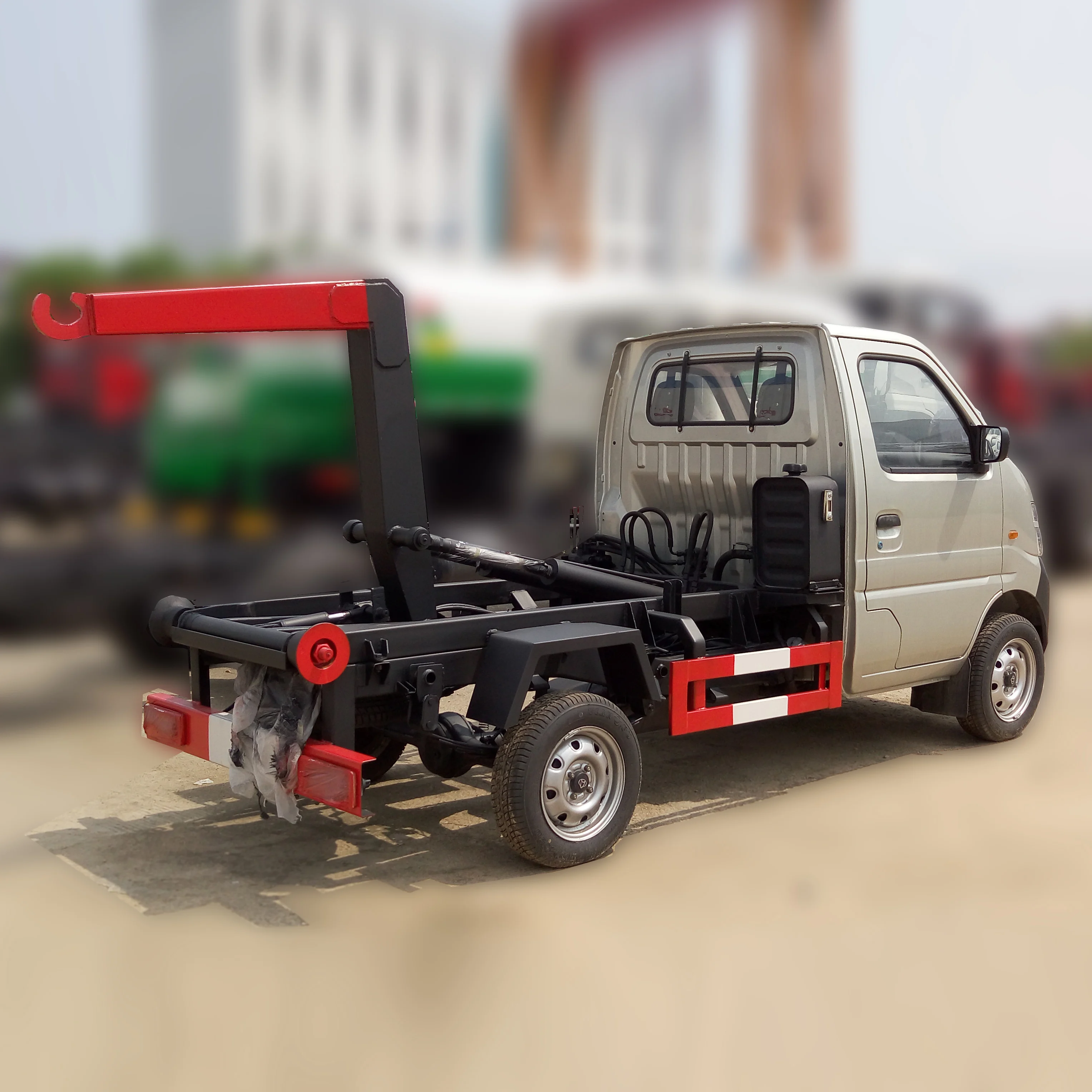 Mini Hydraulic Lifter Truck Hook Lift Garbage Truck Small Roll Off Garbage Truck For Sale
