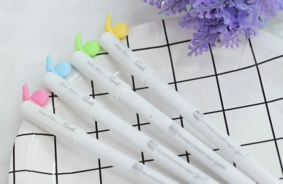 
0.5mm Gel Pen Ink Pen Snail Design 4 Colors Easy to Use Smooth for Office Promotional Gifts Kids School Stationery 