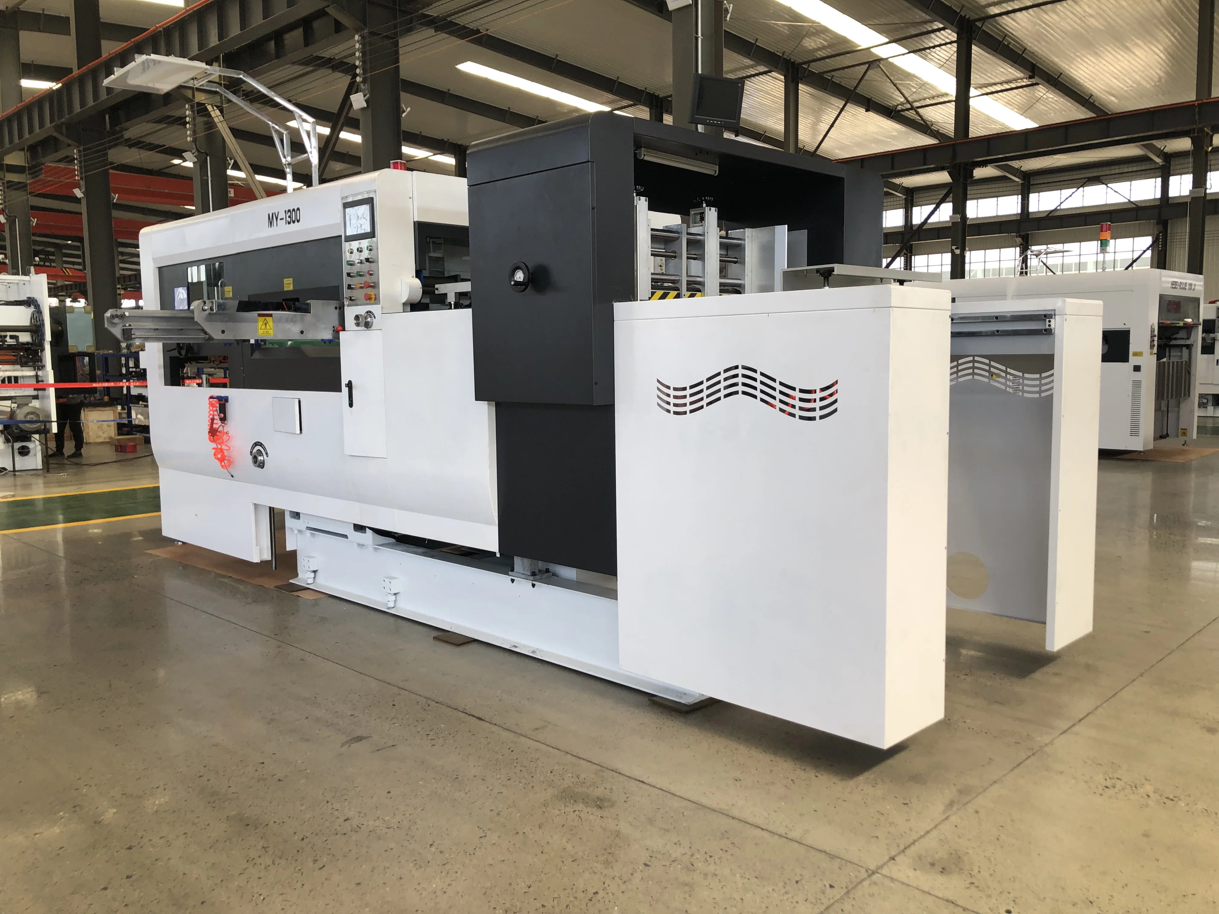 I PACK High Speed Lead Edge  Feeding Die cutting Machine cardboard making factory