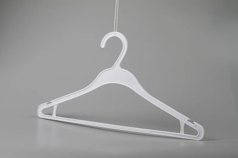 Flat plastic clothes peg hanger,plastic translucent hangers