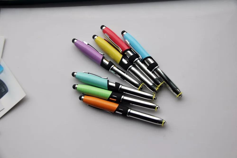 Multi function 4 in 1 light pen with led light ballpoint pen with phone holder