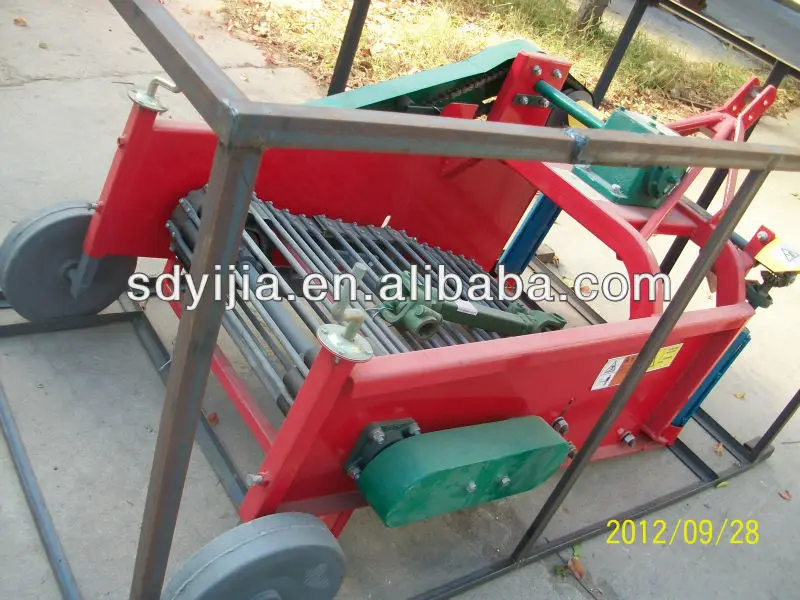 Мини-картофелеуборочный комбайн