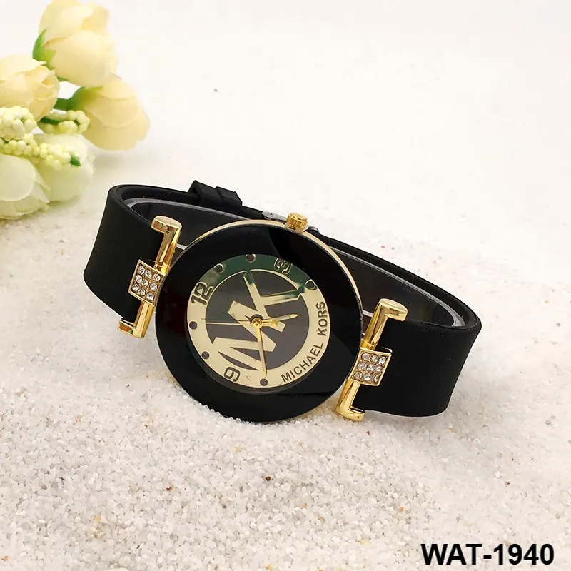 Fashion Women Men Quartz Analog Soft Sport Wrist Watch Geneva Silicone Band Mix Colour