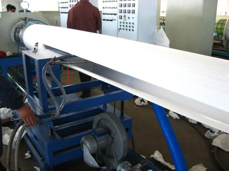 extruder for foamed polystyrene sheets