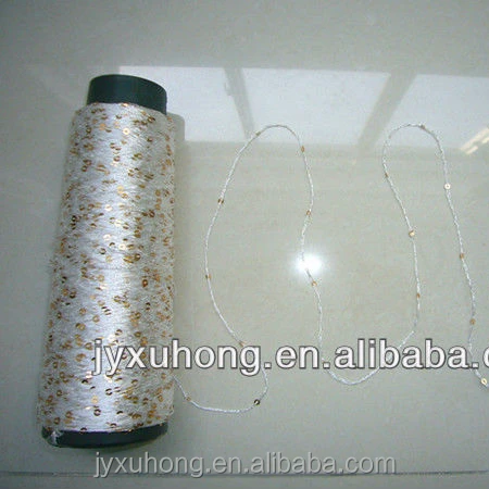 
 Полиэфирная Золотая пряжа с блестками через белую нить  
