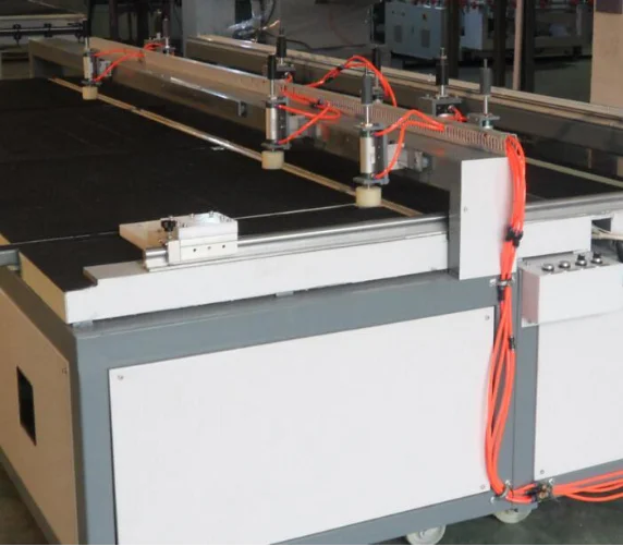 
Semi automatic laminated glass cutting machine 