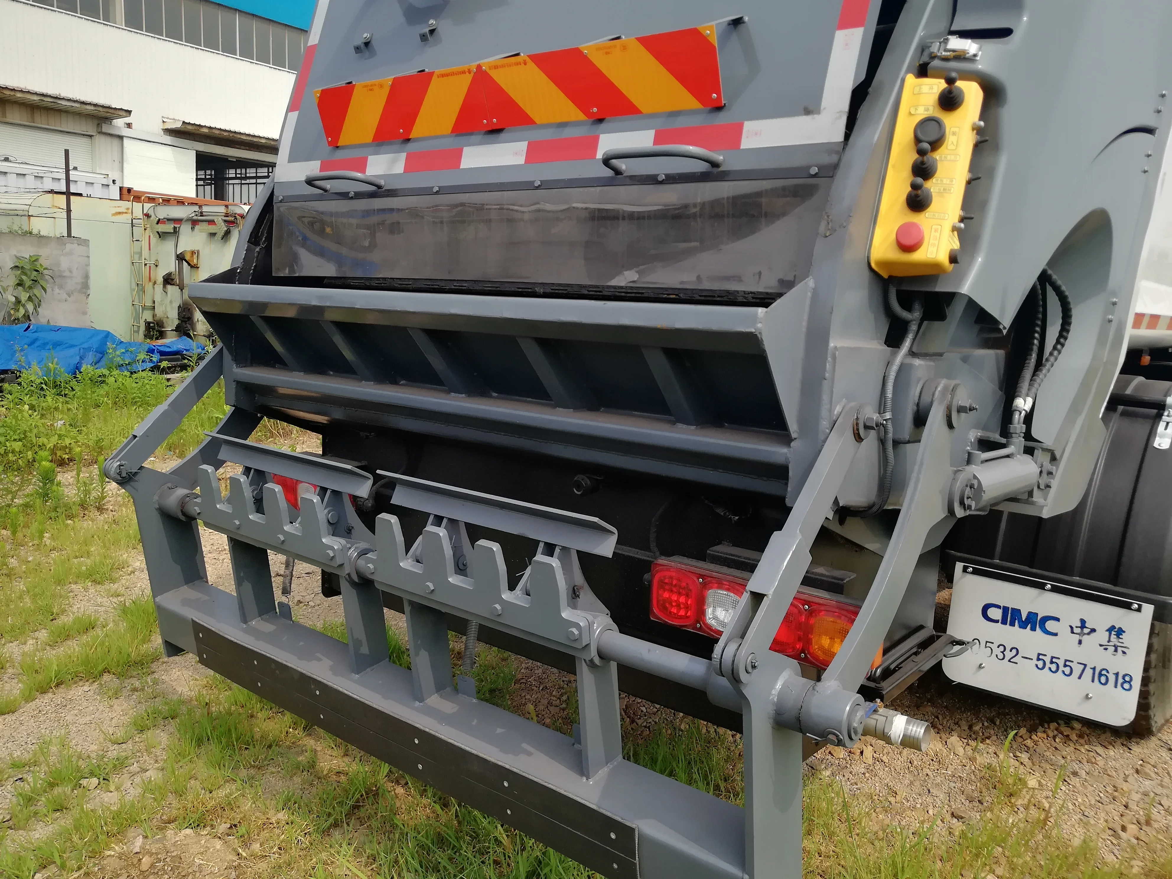 
8 tons pure electrical garbage truck compactor,waste collector with Shanman chassis 