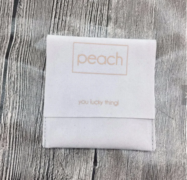 Бархатная сумка-конверт с клапаном