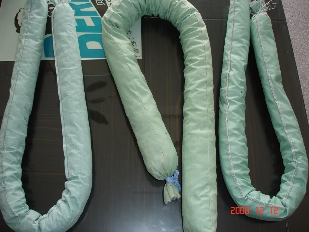 Комплект для реагирования на пролив, масляные и водные абсорбирующие носки для экстренного реагирования