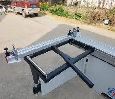 
Lonjan High-quality Sliding Table Saw For Wood Cutting 6130-90 Panel Saw in Low Price 