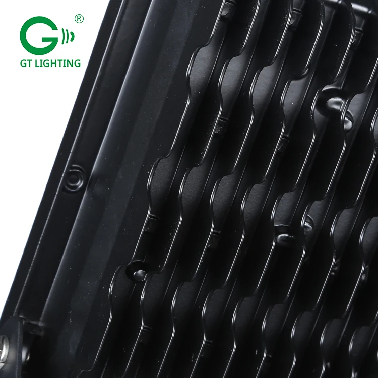 
China new innovative product waterproof ip66 50w 100w 150w remote control solar led flood light 