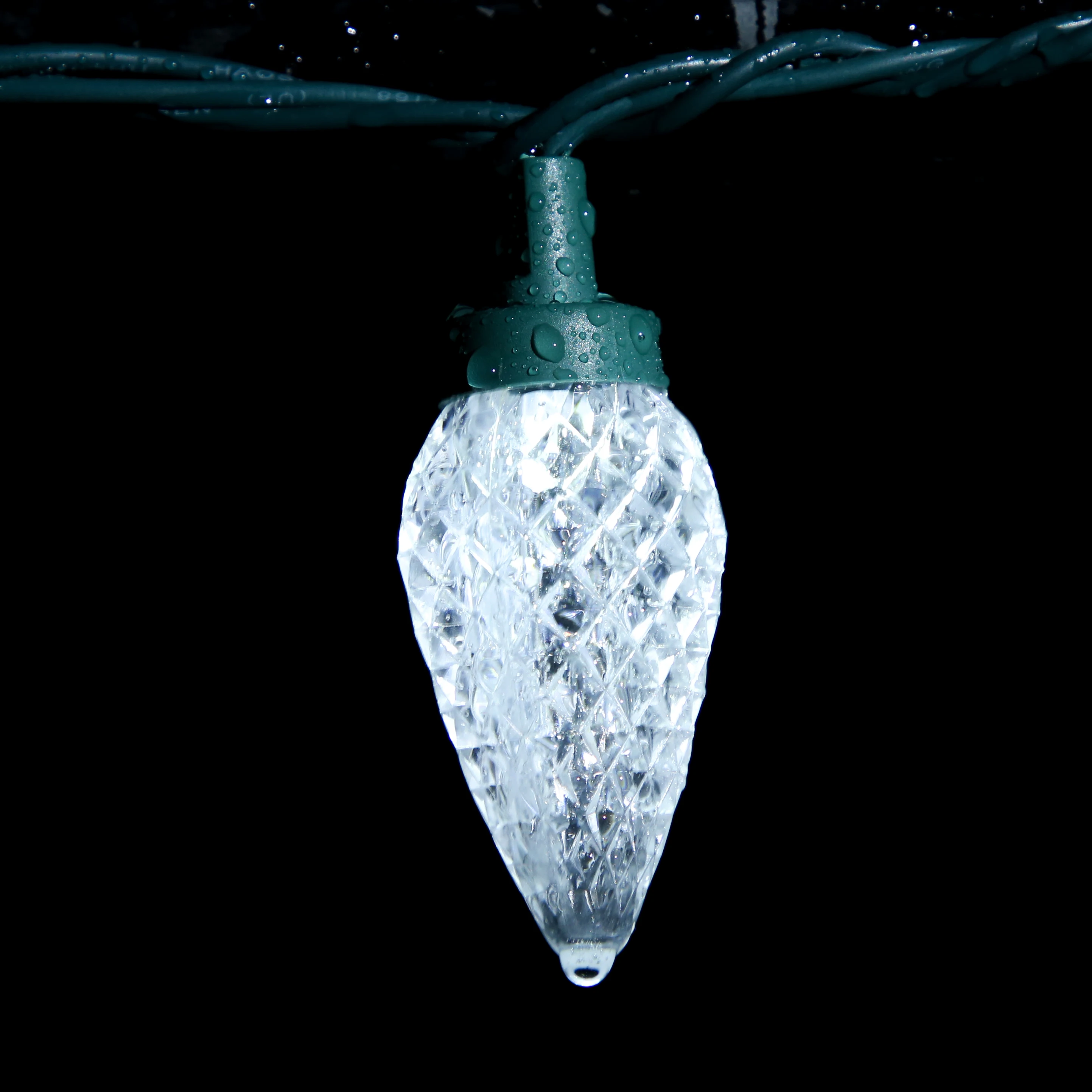 GV LED  Outdoor Decor Connectable Classic Faceted 15Ft 25LED Commercial Bulb Strawberry C9 Fairy Christmas Lights