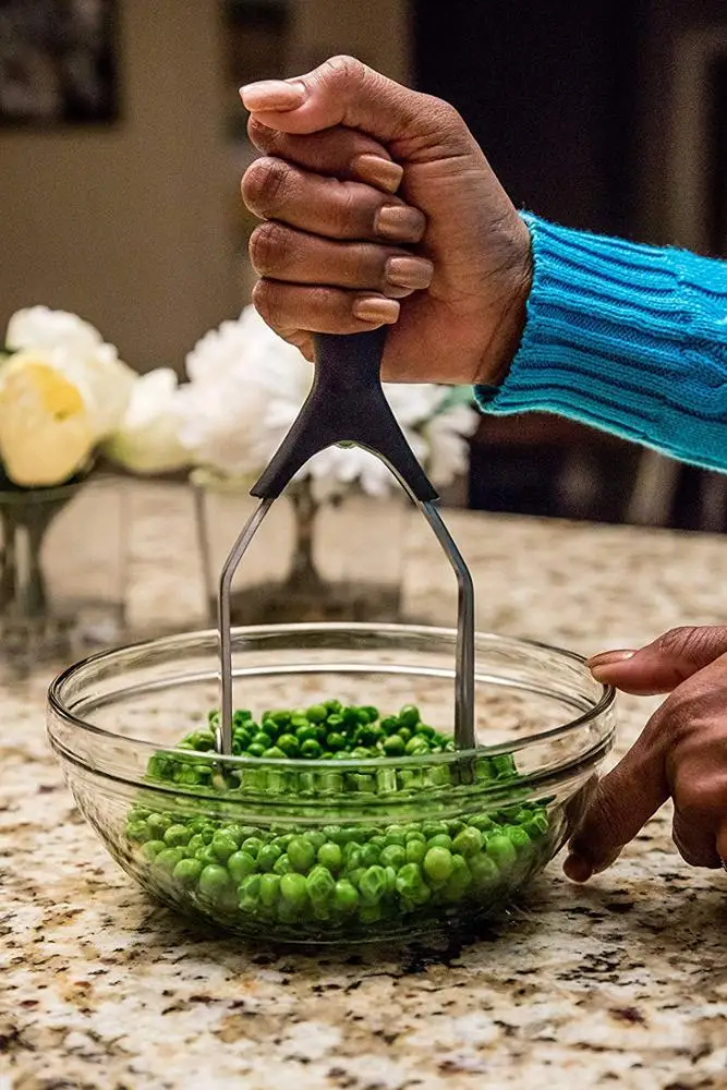 Comfy Black Grip Handle Masher for Mashed Potatoes Vegetables and Fruit Handheld Garlic Presser