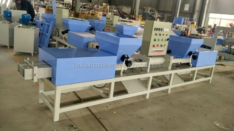 
four head wood pallet block extrude machine Wooden pallet foot pier machine 