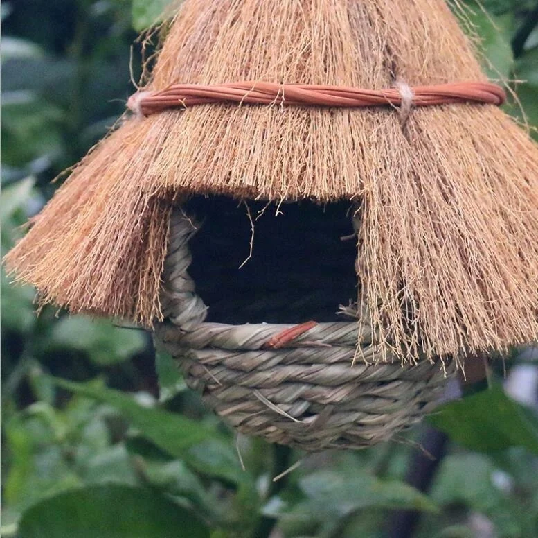 Decorative woven grass bird house hotel