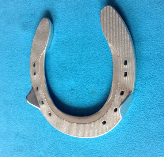 Factory direct supply wholesale cast Aluminum  Horseshoes Set
