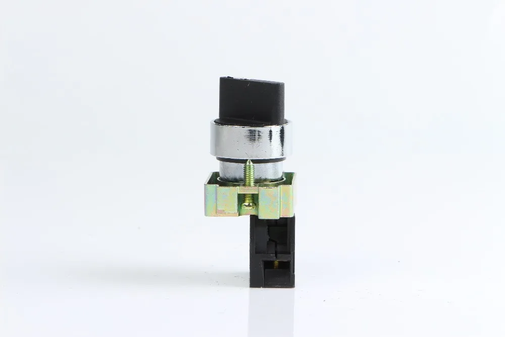 
XB2-BD21 CNGAD Standard lever position locked push button switch 