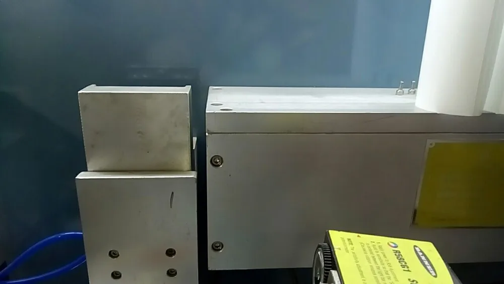 Машина для производства косметических ламинированных пластиковых мягких трубок