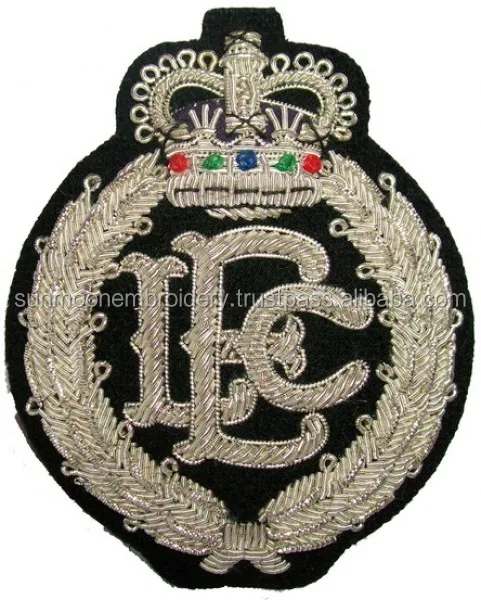 
Hand Made Embroidered Fashion Garment Cap Badges Patch Custom OEM 