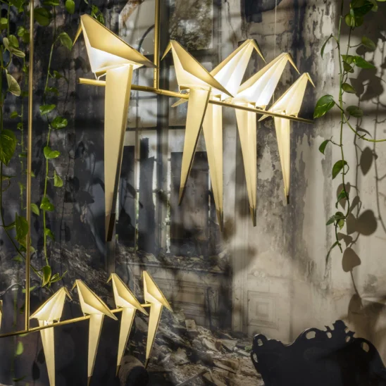 L4u Nordic Gold Finish Creative Fashion Art Swing Bird LED Chandelier Hanging Lamp Pendant Light for Living Room Restaurant