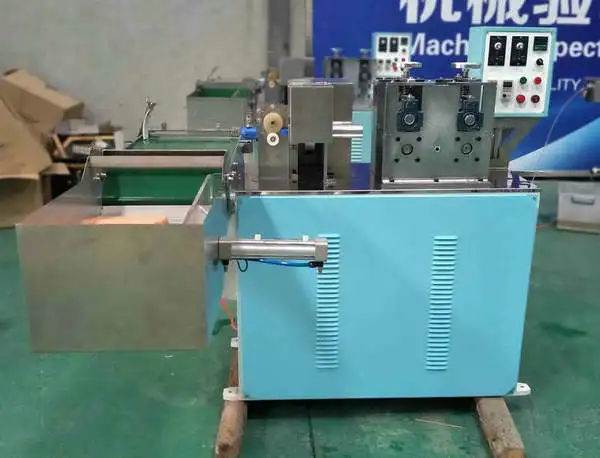 Машина для производства пластиковых питьевых трубок