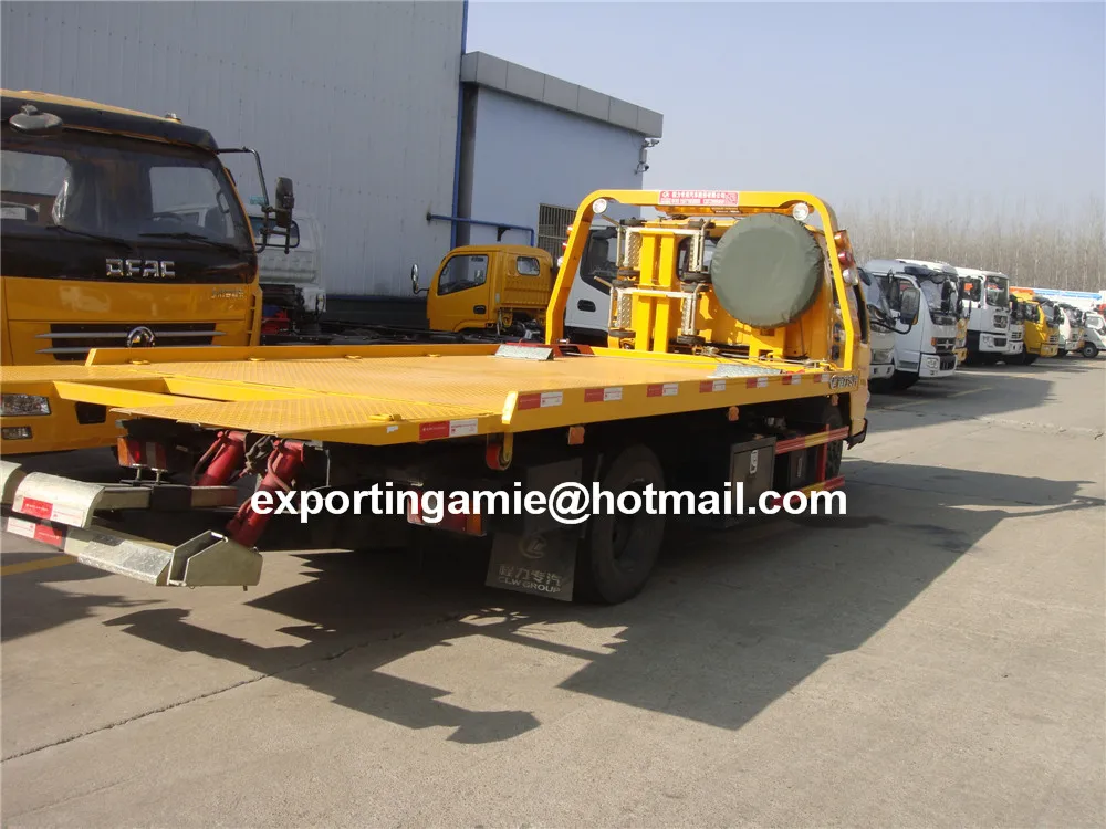 4x2 china cheap mini 3 tons flatbed tow truck for sale in dubai