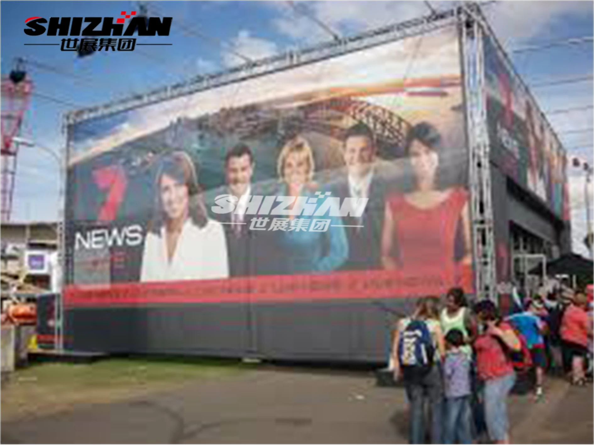 Aluminum screen truss structure for lighting and screen