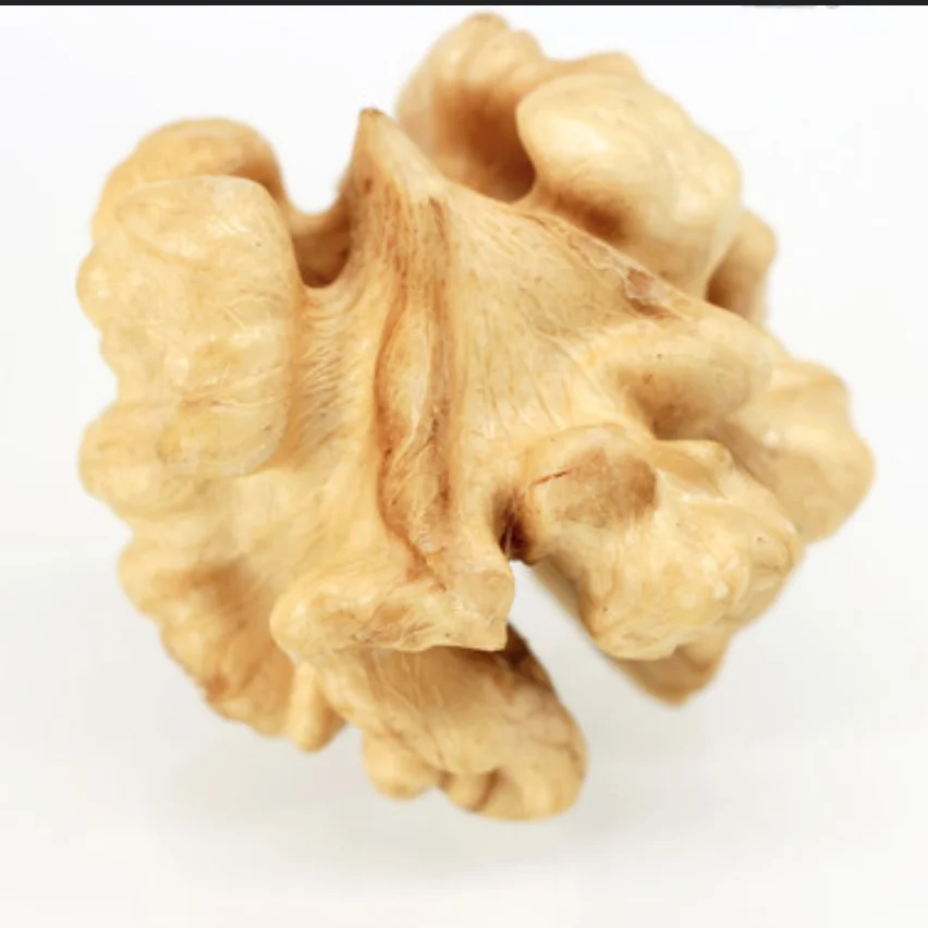 Hot selling Chinese xinjiang walnut kernel shelled light halves
