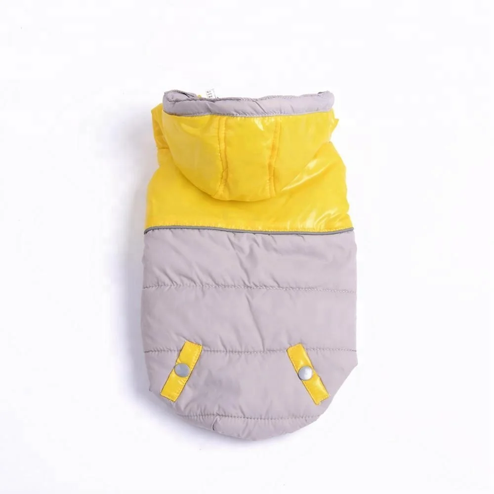 Wholesale Winter Warm Dog Clothes and Pet Apparel Accessories Waterproof Dog Coat with Hood