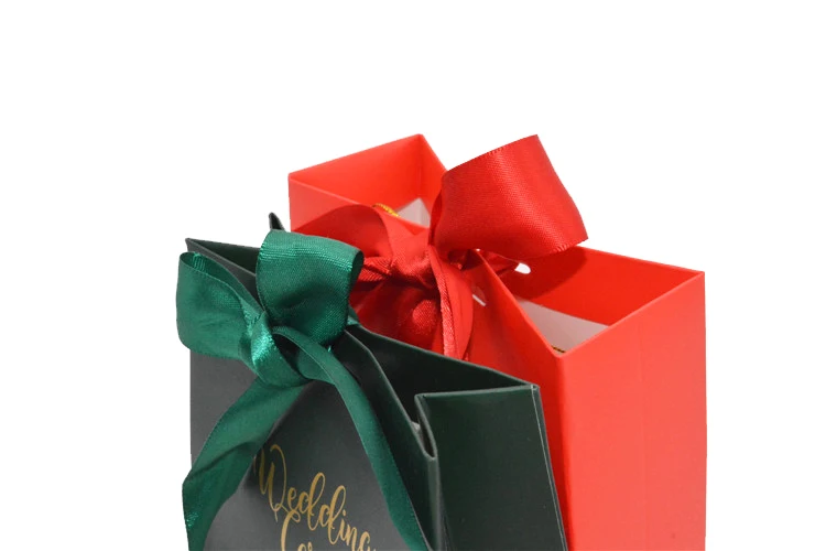 
China Manufactures small White Luxury Carrier Wedding jewelry candy Custom Logo Printed Paper Gift Bag With Handle and ribbon 