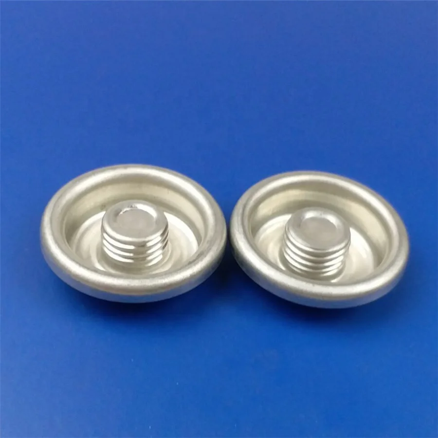 Female self-sealing valve with US standard 1/2-16 Acme threaded