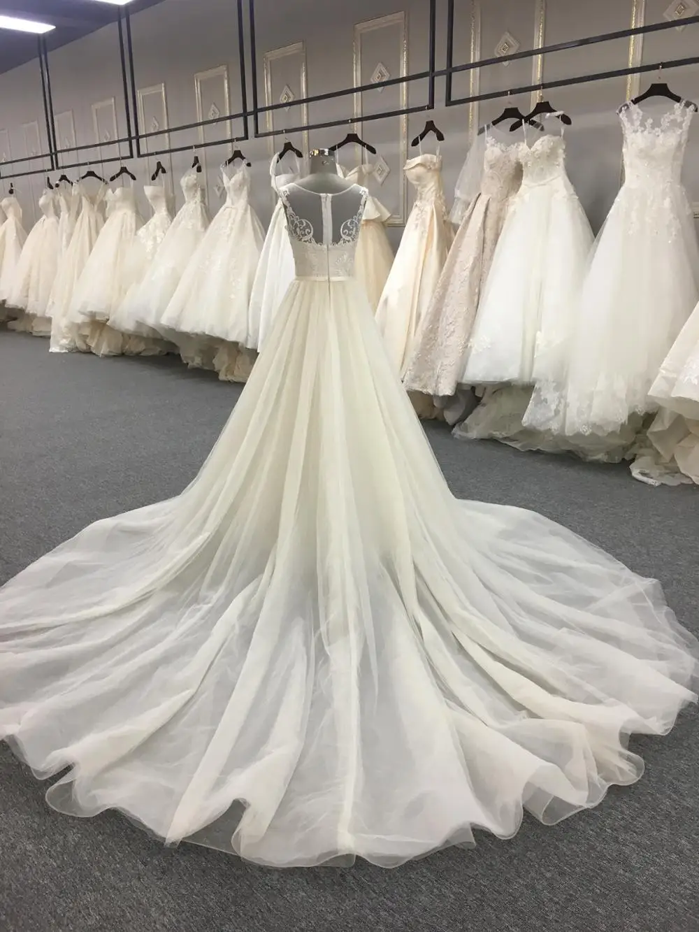 Latest Wedding Gown Designs Sexy Mermaid Wedding Dresses 100% Polyester Satin Modern Midi Amanda Novias Scoop Illusion Ivory