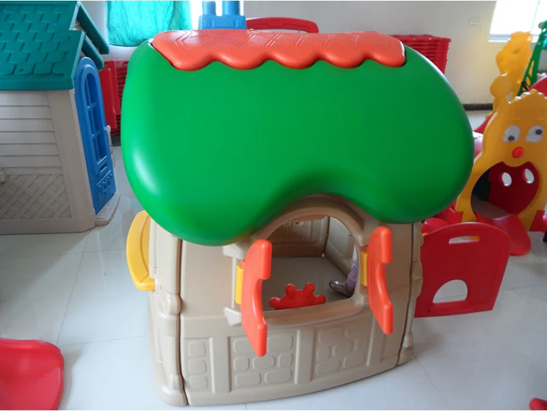 
Plastic Kid Playhouses 